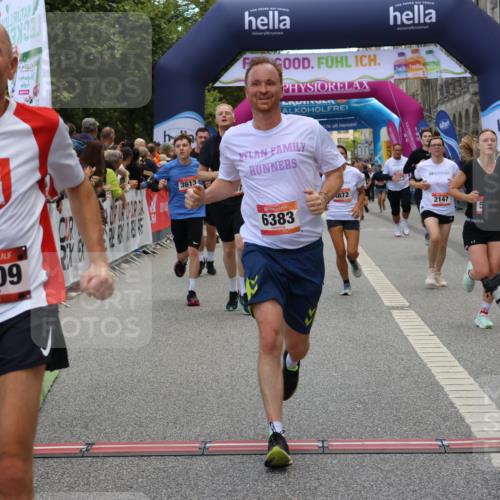 06.09.2026 - CURREX Alsterlauf Strokosch-Dieckow http://msf.ph/oto/10128566 06.09.2026 10:02:17 Ziel 2147, 2389, 2513, 2700, 3613, 3728, 3800, 4097, 4363, 4459, 4817, 4872, 5079, 5109, 5539, 5540, 5728, 5772, 5893, 6207, 6383, 8175 meine-sportfotos.de