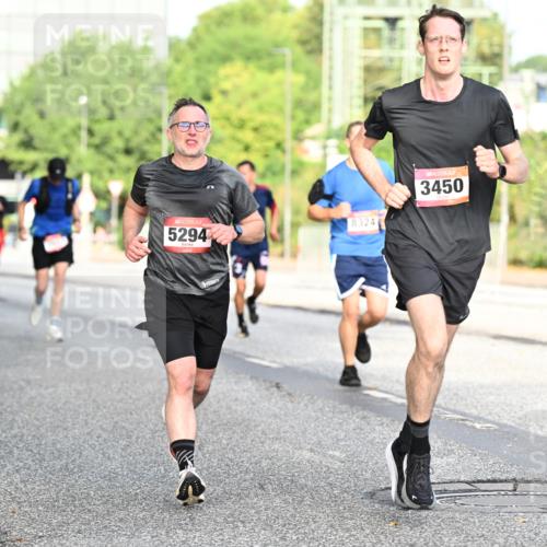 06.09.2026 - CURREX Alsterlauf Dr. Thomas Lammeyer http://msf.ph/oto/10128570 06.09.2026 09:49:20 Laufen 510, 3709, 5294, 8324, 3450 meine-sportfotos.de
