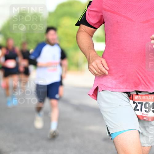 06.09.2026 - CURREX Alsterlauf Dr. Thomas Lammeyer http://msf.ph/oto/10128604 06.09.2026 09:49:25 Laufen 2799 meine-sportfotos.de