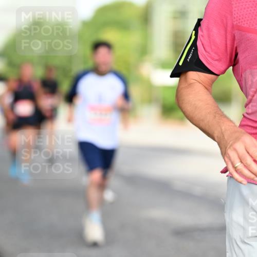 06.09.2026 - CURREX Alsterlauf Dr. Thomas Lammeyer http://msf.ph/oto/10128607 06.09.2026 09:49:25 Laufen 27 meine-sportfotos.de