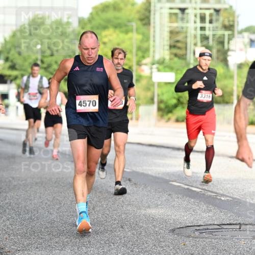 06.09.2026 - CURREX Alsterlauf Dr. Thomas Lammeyer http://msf.ph/oto/10128618 06.09.2026 09:49:28 Laufen 4226, 4570, 3316, 3058 meine-sportfotos.de