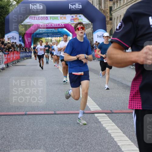 06.09.2026 - CURREX Alsterlauf Strokosch-Dieckow http://msf.ph/oto/10128635 06.09.2026 09:49:33 Ziel 2112, 2373, 2577, 2812, 3033, 3246, 3876, 4275, 4896, 5605, 5760, 6105, 6123, 6181, 6240, 6358, 8073 meine-sportfotos.de