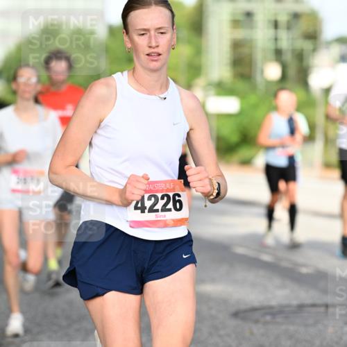 06.09.2026 - CURREX Alsterlauf Dr. Thomas Lammeyer http://msf.ph/oto/10128646 06.09.2026 09:49:31 Laufen 3676, 4226 meine-sportfotos.de