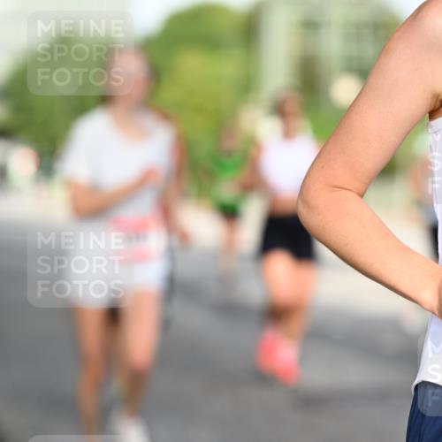 06.09.2026 - CURREX Alsterlauf Dr. Thomas Lammeyer http://msf.ph/oto/10128653 06.09.2026 09:49:32 Laufen 4 meine-sportfotos.de