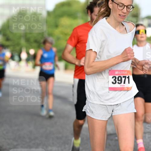 06.09.2026 - CURREX Alsterlauf Dr. Thomas Lammeyer http://msf.ph/oto/10128659 06.09.2026 09:49:33 Laufen 3971 meine-sportfotos.de