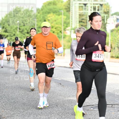 06.09.2026 - CURREX Alsterlauf Dr. Thomas Lammeyer http://msf.ph/oto/10128712 06.09.2026 09:49:39 Laufen 56, 5454, 0141, 3471 meine-sportfotos.de