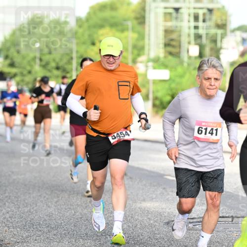 06.09.2026 - CURREX Alsterlauf Dr. Thomas Lammeyer http://msf.ph/oto/10128717 06.09.2026 09:49:39 Laufen 5454, 6141, 3471 meine-sportfotos.de