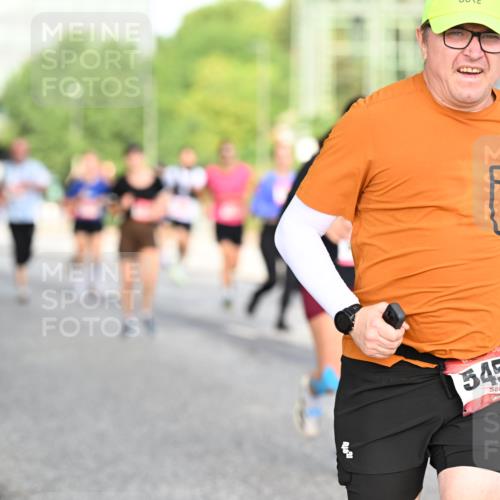 06.09.2026 - CURREX Alsterlauf Dr. Thomas Lammeyer http://msf.ph/oto/10128730 06.09.2026 09:49:40 Laufen 5454 meine-sportfotos.de