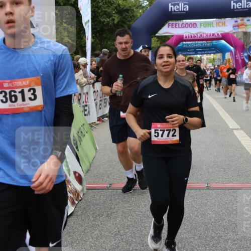 06.09.2026 - CURREX Alsterlauf Strokosch-Dieckow http://msf.ph/oto/10128731 06.09.2026 10:02:22 Ziel 2147, 2389, 2700, 2817, 3447, 3613, 4363, 4459, 4817, 4872, 5075, 5079, 5109, 5328, 5539, 5540, 5655, 5772, 5893, 6207, 6233, 6383 meine-sportfotos.de