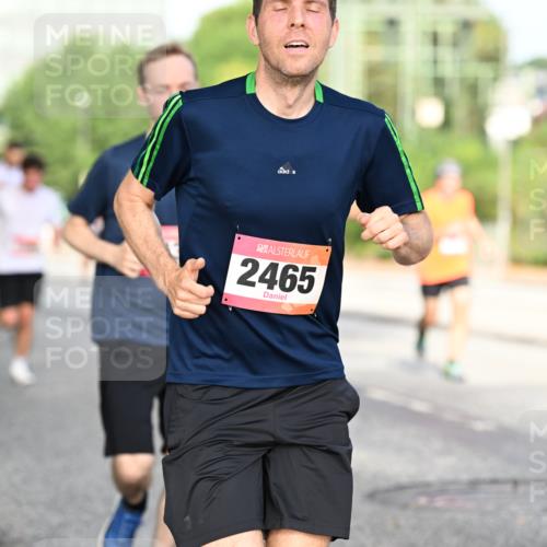 06.09.2026 - CURREX Alsterlauf Dr. Thomas Lammeyer http://msf.ph/oto/10128777 06.09.2026 09:49:46 Laufen 2465 meine-sportfotos.de