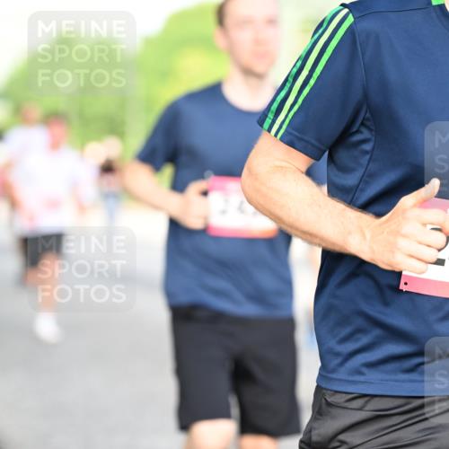 06.09.2026 - CURREX Alsterlauf Dr. Thomas Lammeyer http://msf.ph/oto/10128786 06.09.2026 09:49:47 Laufen 2465 meine-sportfotos.de