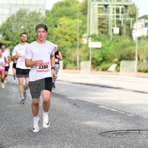 06.09.2026 - CURREX Alsterlauf Dr. Thomas Lammeyer http://msf.ph/oto/10128798 06.09.2026 09:49:48 Laufen 3380 meine-sportfotos.de