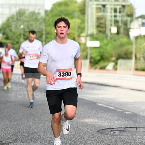 06.09.2026 - CURREX Alsterlauf Dr. Thomas Lammeyer http://msf.ph/oto/10128805 06.09.2026 09:49:49 Laufen 4459, 3380 meine-sportfotos.de