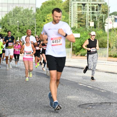 06.09.2026 - CURREX Alsterlauf Dr. Thomas Lammeyer http://msf.ph/oto/10128823 06.09.2026 09:49:51 Laufen 8172, 4707, 6062, 4708, 5202, 525, 4457, 3913 meine-sportfotos.de