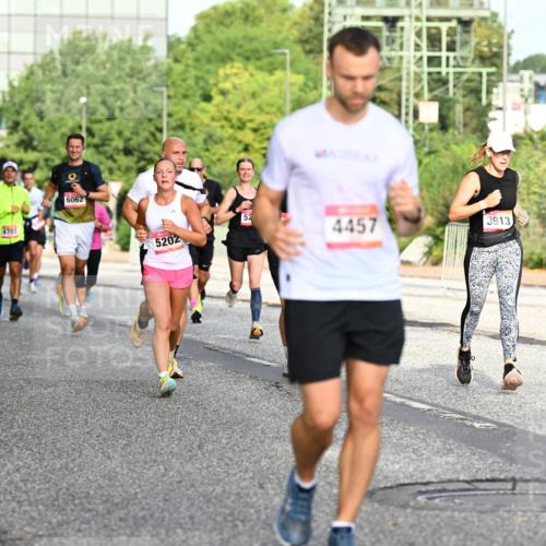 06.09.2026 - CURREX Alsterlauf Dr. Thomas Lammeyer http://msf.ph/oto/10128829 06.09.2026 09:49:51 Laufen 4707, 6062, 52, 5202, 4457, 3913 meine-sportfotos.de