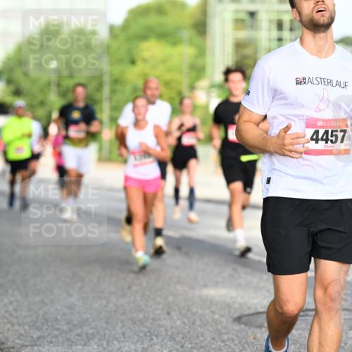 06.09.2026 - CURREX Alsterlauf Dr. Thomas Lammeyer http://msf.ph/oto/10128837 06.09.2026 09:49:52 Laufen 4457 meine-sportfotos.de