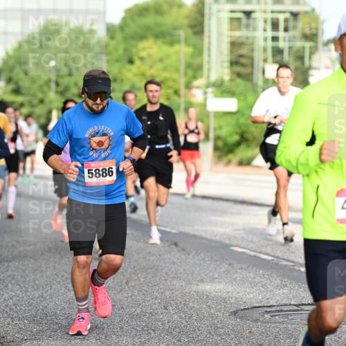 06.09.2026 - CURREX Alsterlauf Dr. Thomas Lammeyer http://msf.ph/oto/10128903 06.09.2026 09:49:59 Laufen 3398, 5886, 4707 meine-sportfotos.de