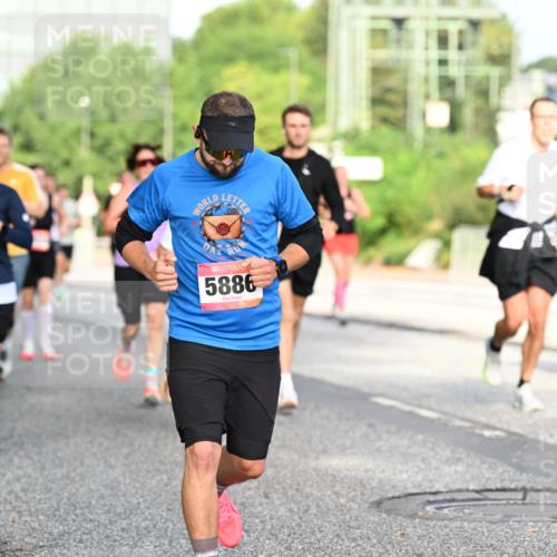 06.09.2026 - CURREX Alsterlauf Dr. Thomas Lammeyer http://msf.ph/oto/10128910 06.09.2026 09:49:59 Laufen 1195, 5886 meine-sportfotos.de