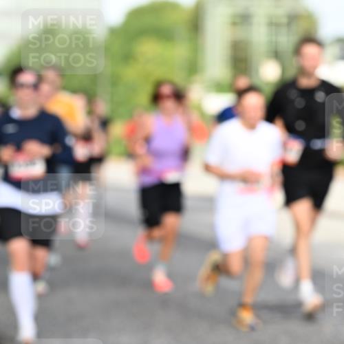 06.09.2026 - CURREX Alsterlauf Dr. Thomas Lammeyer http://msf.ph/oto/10128923 06.09.2026 09:50:01 Laufen  meine-sportfotos.de