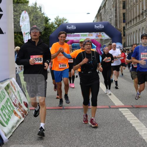 06.09.2026 - CURREX Alsterlauf Strokosch-Dieckow http://msf.ph/oto/10128941 06.09.2026 10:02:35 Ziel 2135, 2304, 2486, 2488, 2886, 3028, 3042, 3062, 3089, 3532, 3584, 3790, 3858, 3882, 4173, 4285, 4325, 4550, 4594, 4624, 5379, 5517, 5908, 6152, 6174, 6203, 6431, 8268, 8331 meine-sportfotos.de