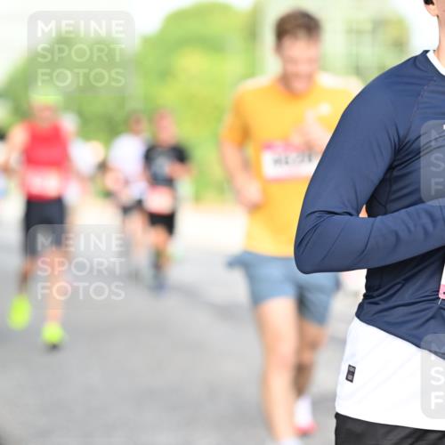 06.09.2026 - CURREX Alsterlauf Dr. Thomas Lammeyer http://msf.ph/oto/10128948 06.09.2026 09:50:03 Laufen 3395 meine-sportfotos.de