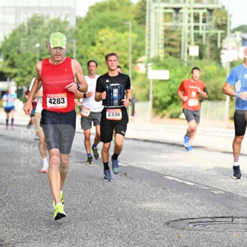 06.09.2026 - CURREX Alsterlauf Dr. Thomas Lammeyer http://msf.ph/oto/10128957 06.09.2026 09:50:04 Laufen 4119, 4283, 704, 2336, 2561, 29 meine-sportfotos.de