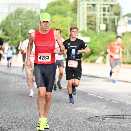 06.09.2026 - CURREX Alsterlauf Dr. Thomas Lammeyer http://msf.ph/oto/10128965 06.09.2026 09:50:05 Laufen 4283, 2336, 2561 meine-sportfotos.de