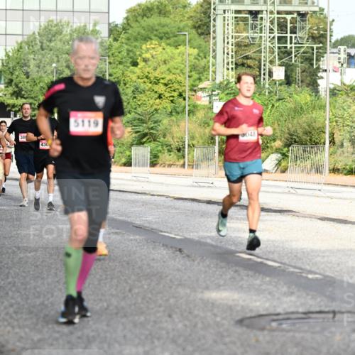 06.09.2026 - CURREX Alsterlauf Dr. Thomas Lammeyer http://msf.ph/oto/10129005 06.09.2026 09:50:09 Laufen 4945, 4760, 5546, 38, 430, 5119, 048 meine-sportfotos.de