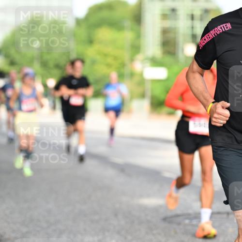 06.09.2026 - CURREX Alsterlauf Dr. Thomas Lammeyer http://msf.ph/oto/10129028 06.09.2026 09:50:11 Laufen 5119 meine-sportfotos.de