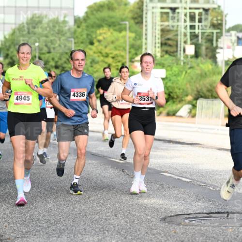 06.09.2026 - CURREX Alsterlauf Dr. Thomas Lammeyer http://msf.ph/oto/10129055 06.09.2026 09:50:15 Laufen 19, 5110, 4945, 4336, 408, 3531, 3895 meine-sportfotos.de