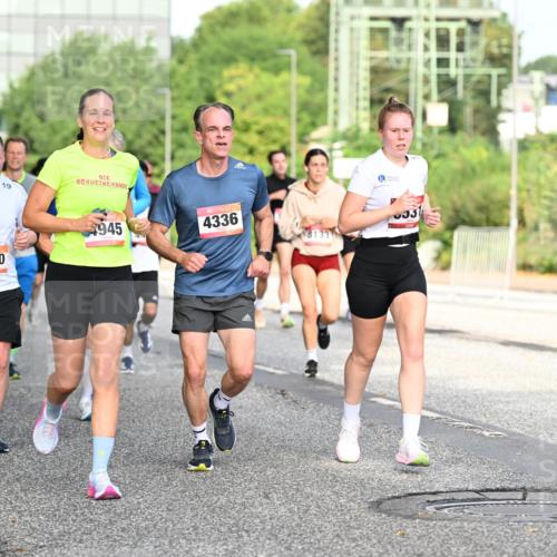 06.09.2026 - CURREX Alsterlauf Dr. Thomas Lammeyer http://msf.ph/oto/10129060 06.09.2026 09:50:15 Laufen 5110, 19, 945, 4336, 389 meine-sportfotos.de