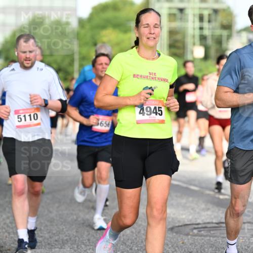 06.09.2026 - CURREX Alsterlauf Dr. Thomas Lammeyer http://msf.ph/oto/10129074 06.09.2026 09:50:17 Laufen 19, 36, 5110, 656, 4945 meine-sportfotos.de
