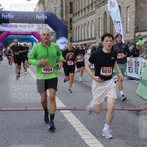 06.09.2026 - CURREX Alsterlauf Strokosch-Dieckow http://msf.ph/oto/10129077 06.09.2026 09:49:58 Ziel 2094, 2814, 2823, 3492, 4142, 4161, 4428, 4532, 4932, 4951, 4954, 5346, 5744, 6010, 6157, 6475 meine-sportfotos.de