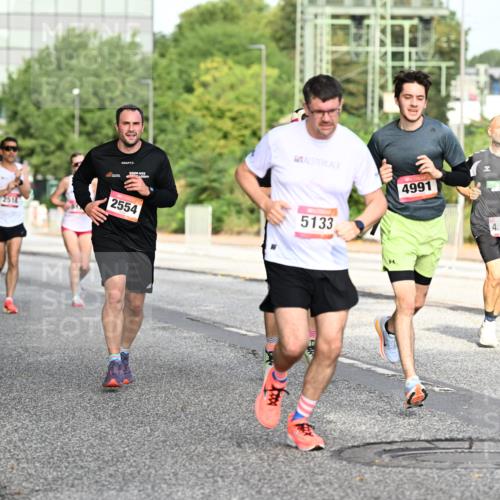 06.09.2026 - CURREX Alsterlauf Dr. Thomas Lammeyer http://msf.ph/oto/10129132 06.09.2026 09:50:22 Laufen 1, 00, 2514, 2554, 5133, 4991, 4572, 27 meine-sportfotos.de