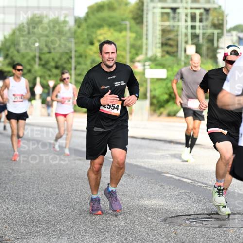 06.09.2026 - CURREX Alsterlauf Dr. Thomas Lammeyer http://msf.ph/oto/10129146 06.09.2026 09:50:23 Laufen 554, 5133 meine-sportfotos.de