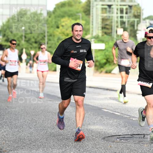 06.09.2026 - CURREX Alsterlauf Dr. Thomas Lammeyer http://msf.ph/oto/10129147 06.09.2026 09:50:23 Laufen 5 meine-sportfotos.de
