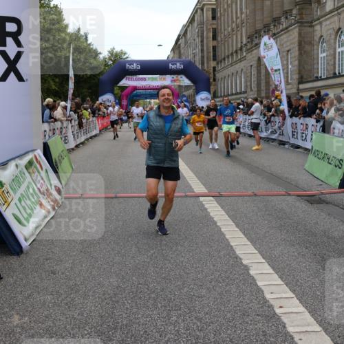 06.09.2026 - CURREX Alsterlauf Strokosch-Dieckow http://msf.ph/oto/10129160 06.09.2026 10:02:51 Ziel 2500, 2687, 5190, 5366, 5659, 5693, 5698, 5780, 5866, 6219, 8282, 8305 meine-sportfotos.de