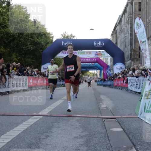06.09.2026 - CURREX Alsterlauf Yannick Fuchs http://msf.ph/oto/10129174 06.09.2026 09:37:28 Ziel 2391, 2735, 3040, 3809, 5637, 6057, 6226, 6238 meine-sportfotos.de