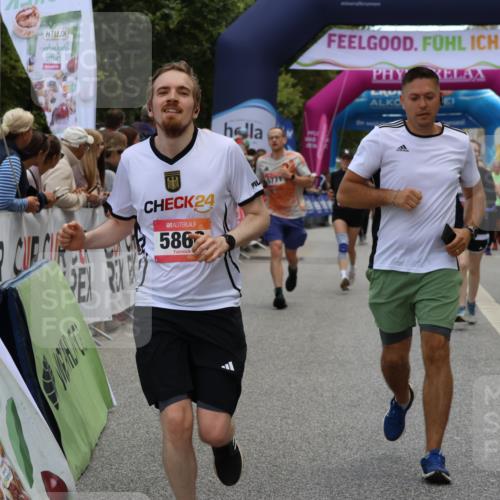 06.09.2026 - CURREX Alsterlauf Strokosch-Dieckow http://msf.ph/oto/10129178 06.09.2026 10:02:56 Ziel 2500, 2687, 3338, 3721, 3909, 4345, 4348, 4474, 4475, 4730, 5190, 5366, 5465, 5659, 5771, 5780, 5865, 5866, 6398, 8282 meine-sportfotos.de