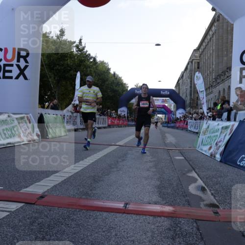06.09.2026 - CURREX Alsterlauf Yannick Fuchs http://msf.ph/oto/10129225 06.09.2026 09:37:30 Ziel 2391, 3040, 3809, 5637, 6057, 6226, 6238 meine-sportfotos.de