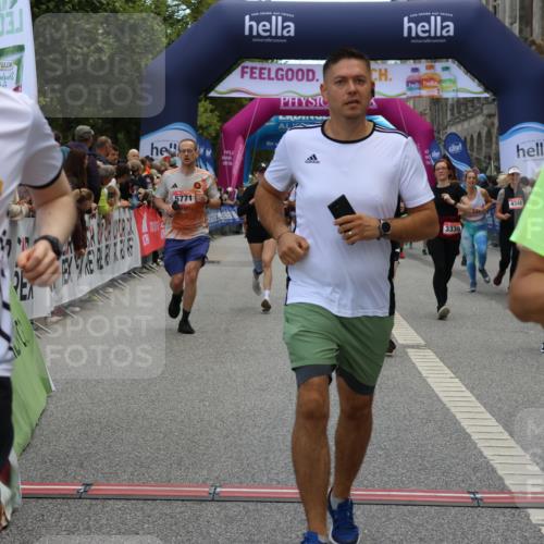 06.09.2026 - CURREX Alsterlauf Strokosch-Dieckow http://msf.ph/oto/10129228 06.09.2026 10:02:57 Ziel 2500, 2687, 3338, 3721, 3909, 4345, 4348, 4474, 4475, 4730, 5190, 5366, 5465, 5659, 5771, 5780, 5865, 5866, 6398, 8282 meine-sportfotos.de