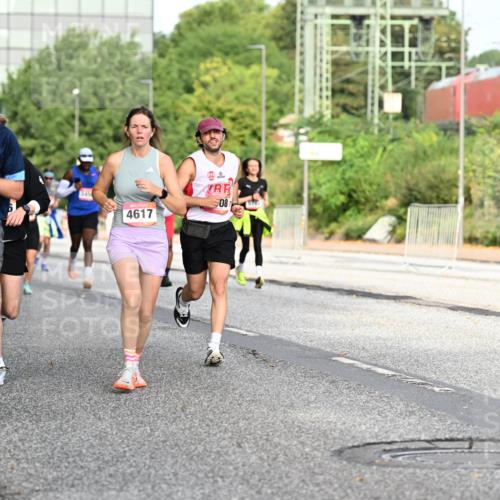 06.09.2026 - CURREX Alsterlauf Dr. Thomas Lammeyer http://msf.ph/oto/10129240 06.09.2026 09:50:33 Laufen 55, 3456, 1040, 800, 4617, 08 meine-sportfotos.de