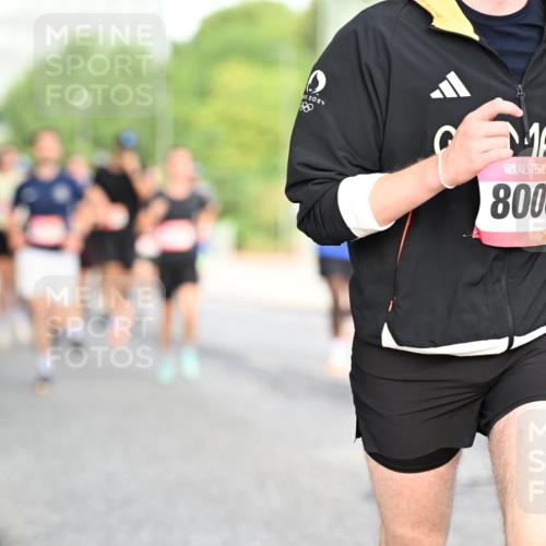 06.09.2026 - CURREX Alsterlauf Dr. Thomas Lammeyer http://msf.ph/oto/10129272 06.09.2026 09:50:36 Laufen 0, 2024, 880, 8006 meine-sportfotos.de