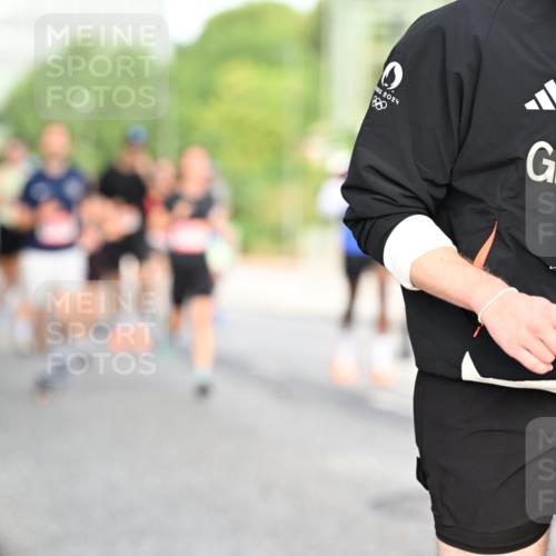 06.09.2026 - CURREX Alsterlauf Dr. Thomas Lammeyer http://msf.ph/oto/10129273 06.09.2026 09:50:36 Laufen 0, 2024, 8006 meine-sportfotos.de