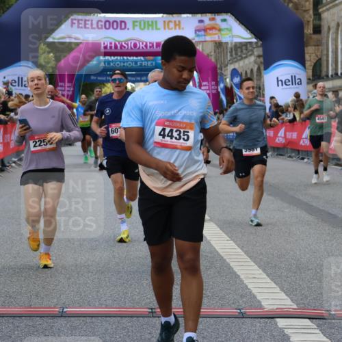 06.09.2026 - CURREX Alsterlauf Strokosch-Dieckow http://msf.ph/oto/10129275 06.09.2026 09:50:14 Ziel 2020, 2256, 2639, 2720, 3455, 3488, 3739, 4083, 4101, 4393, 4435, 4541, 5191, 5264, 5316, 5326, 5949, 5981, 6077, 6274, 6428 meine-sportfotos.de