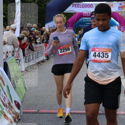06.09.2026 - CURREX Alsterlauf Strokosch-Dieckow http://msf.ph/oto/10129283 06.09.2026 09:50:15 Ziel 2256, 2639, 2720, 3333, 3455, 3488, 3739, 4083, 4101, 4393, 4435, 4541, 5191, 5264, 5316, 5326, 5949, 5981, 6077, 6248, 6274, 6428 meine-sportfotos.de