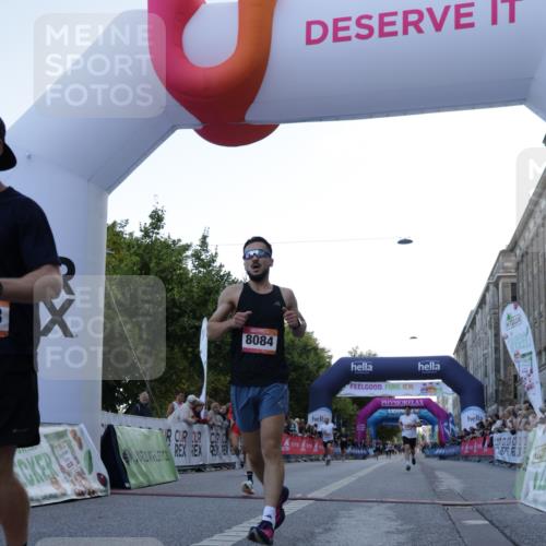 06.09.2026 - CURREX Alsterlauf Yannick Fuchs http://msf.ph/oto/10129291 06.09.2026 09:37:38 Ziel 2021, 2391, 3040, 3809, 4201, 4625, 5024, 5374, 5641, 6043, 6494, 8084 meine-sportfotos.de