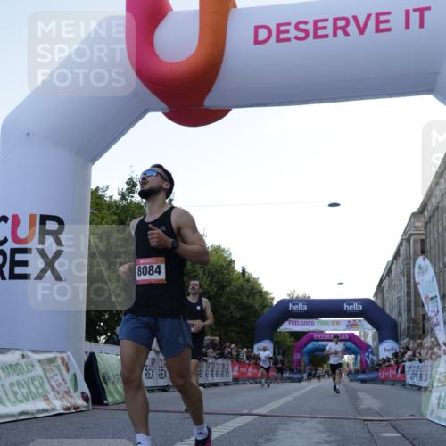 06.09.2026 - CURREX Alsterlauf Yannick Fuchs http://msf.ph/oto/10129303 06.09.2026 09:37:39 Ziel 2021, 3040, 4201, 4625, 5024, 5374, 5641, 6043, 6494, 8084 meine-sportfotos.de
