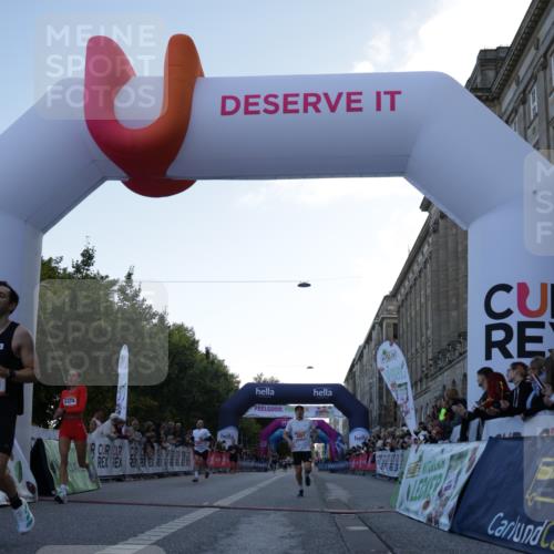 06.09.2026 - CURREX Alsterlauf Yannick Fuchs http://msf.ph/oto/10129341 06.09.2026 09:37:40 Ziel 2021, 4201, 4625, 5024, 5374, 5641, 6043, 6494, 8084 meine-sportfotos.de