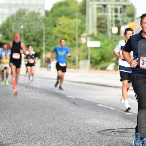 06.09.2026 - CURREX Alsterlauf Dr. Thomas Lammeyer http://msf.ph/oto/10129361 06.09.2026 09:50:45 Laufen 3102 meine-sportfotos.de